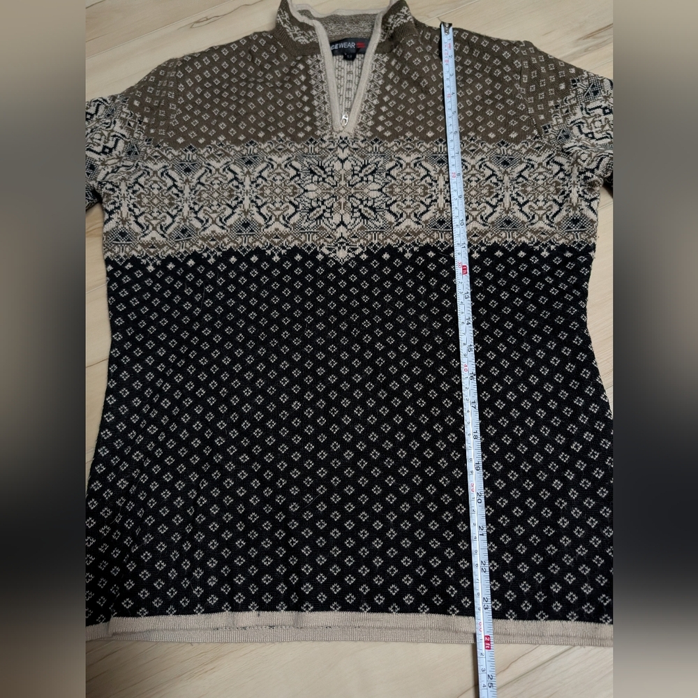 Icewear Black and Brown Patterned Women's Sweater - Picture 9 of 10